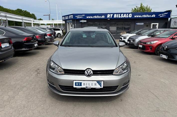 Hvid VW Golf VII fra 2017