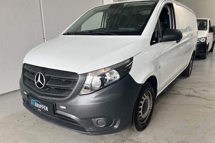 Gul Mercedes Vito 114 fra 2017