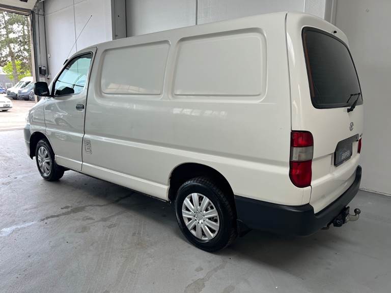 Toyota HiAce 2,5 D-4D 95 Komfort kort