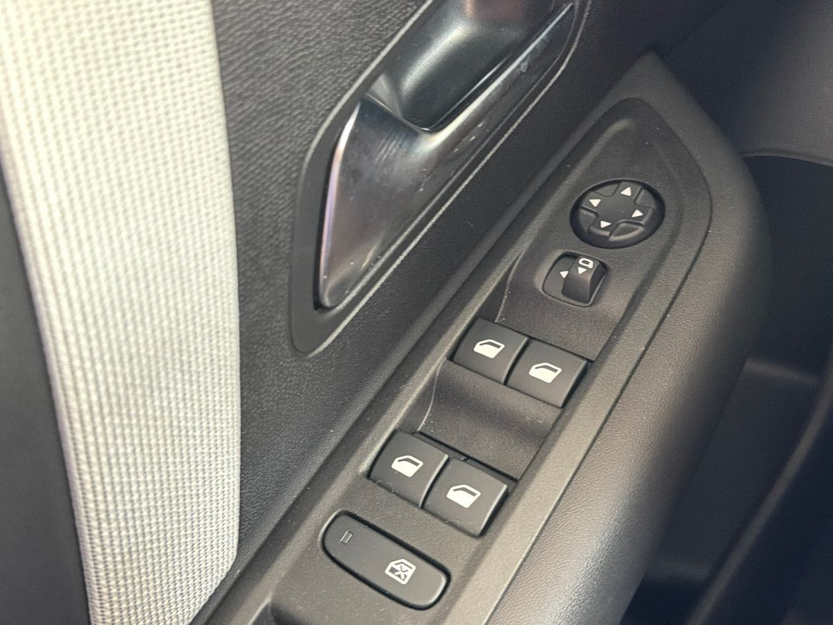 Hvid Citroën ë-C4 X fra 2024