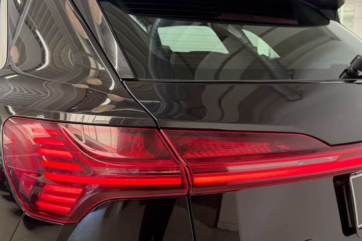 Sort Audi Q8 e-tron fra 2024