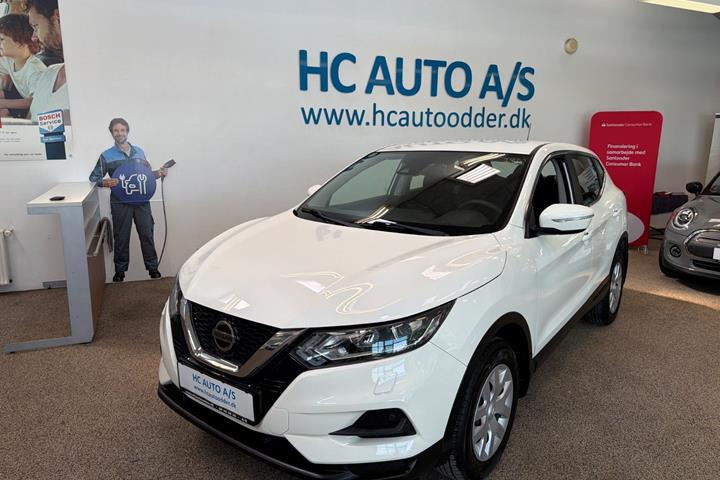 Hvid Nissan Qashqai fra 2019 set udefra