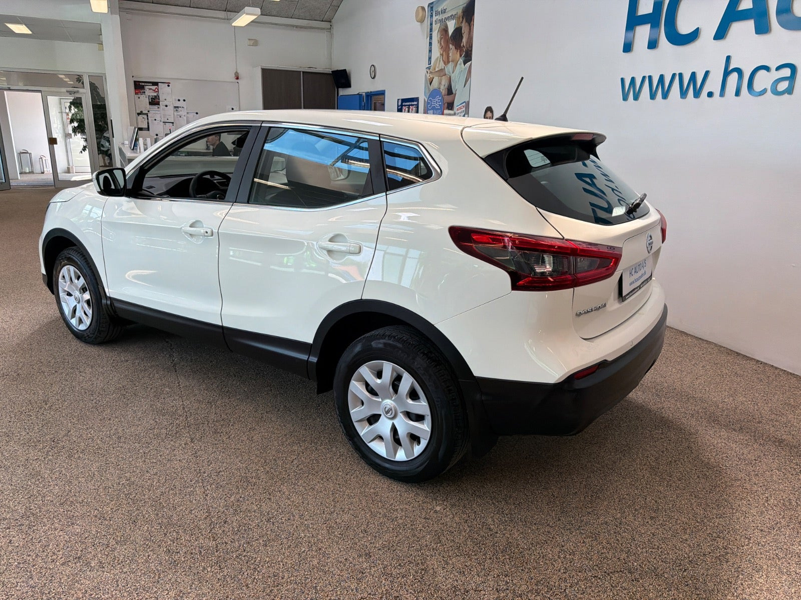 Hvid Nissan Qashqai fra 2019