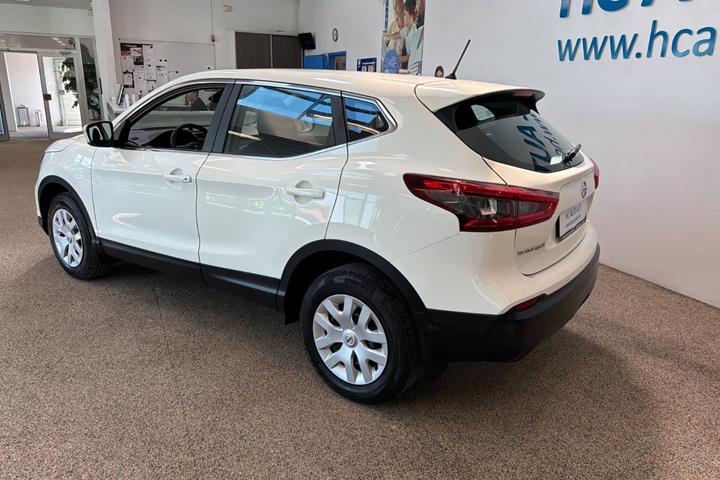 Hvid Nissan Qashqai fra 2019