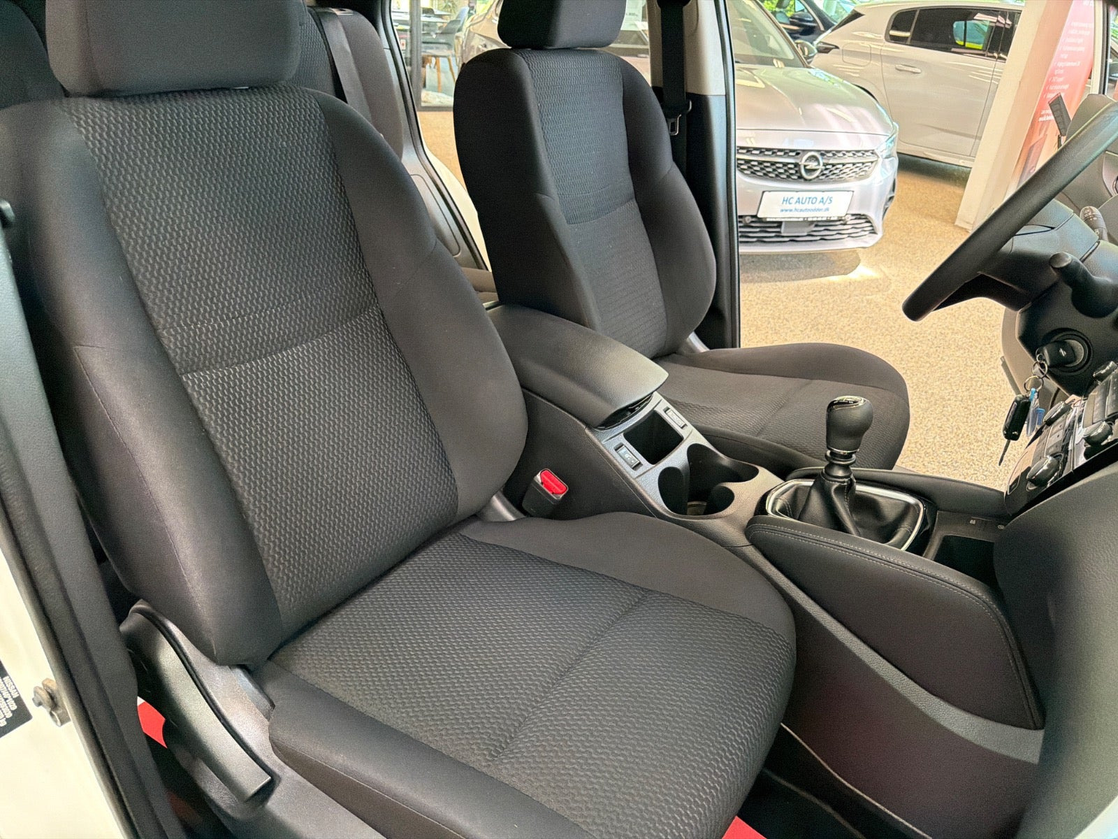Hvid Nissan Qashqai fra 2019