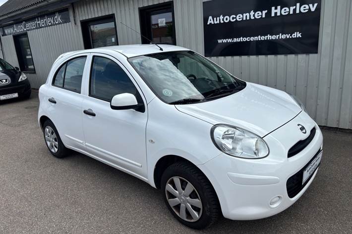 Hvid Nissan Micra fra 2012