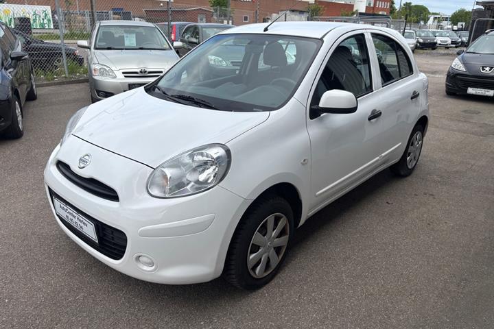 Hvid Nissan Micra fra 2012