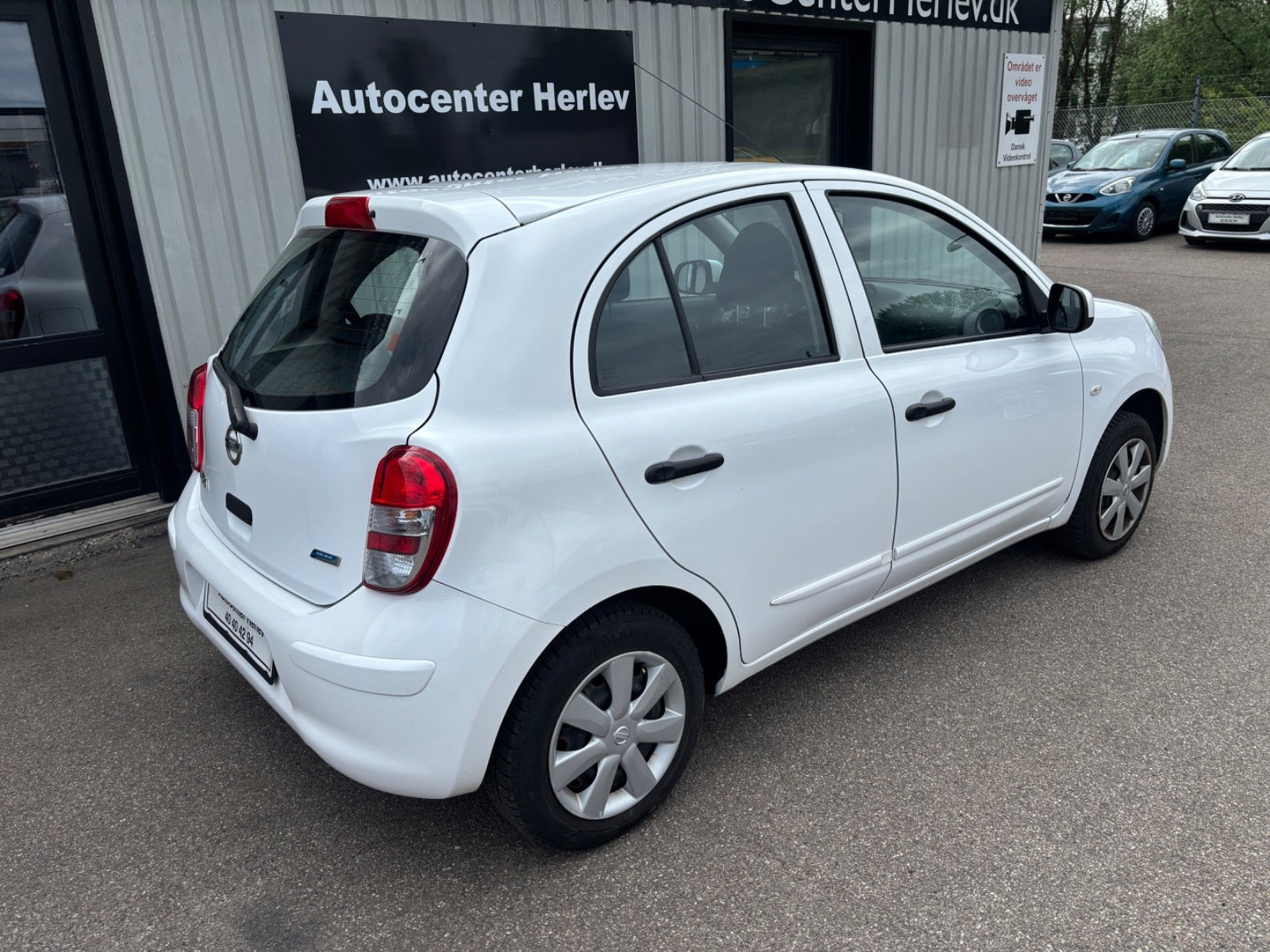 Hvid Nissan Micra fra 2012