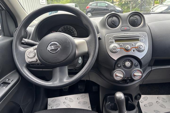 Hvid Nissan Micra fra 2012
