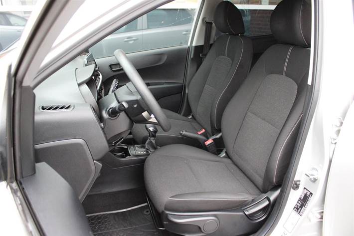Sølv Kia Picanto fra 2023