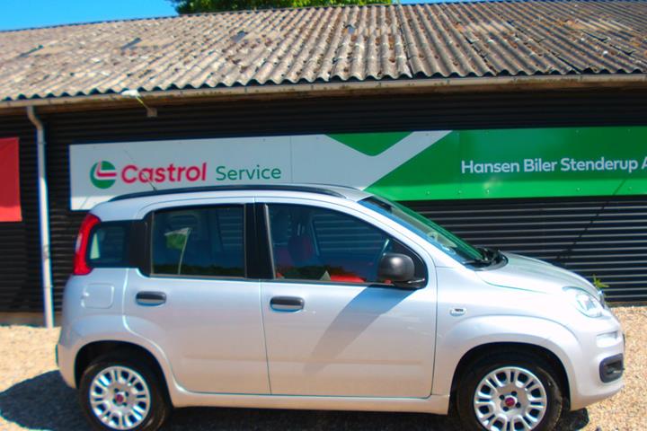 Sølv Fiat Panda fra 2012