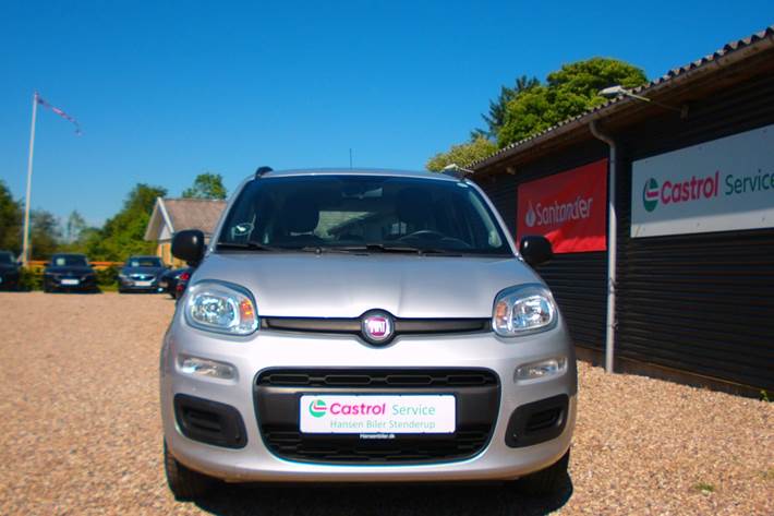 Sølv Fiat Panda fra 2012