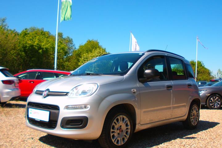 Sølv Fiat Panda fra 2012