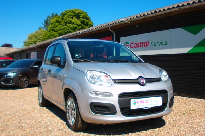 Sølv Fiat Panda fra 2012