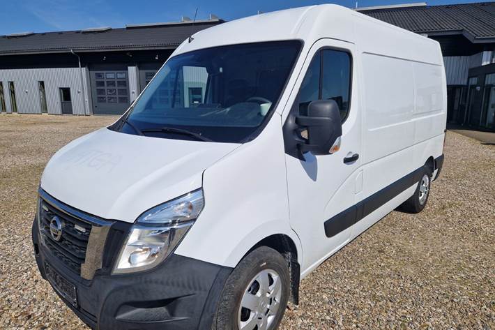 undefined Nissan NV400 fra 2021 set udefra