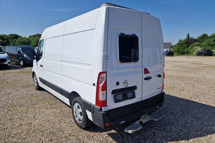 undefined Nissan NV400 fra 2021 set udefra