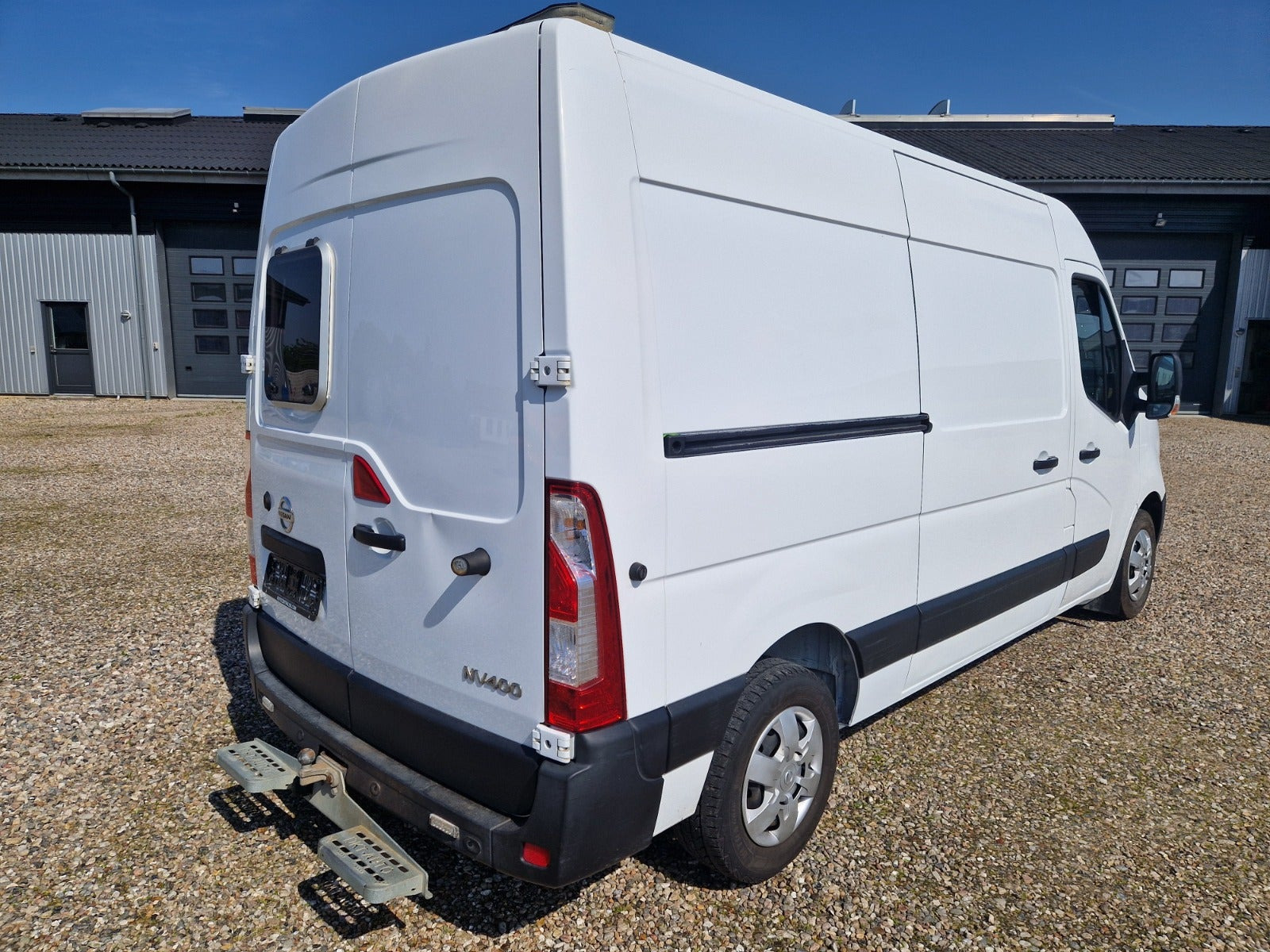 undefined Nissan NV400 fra 2021 set udefra