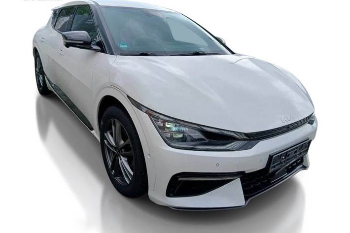 Hvid Kia EV6 fra 2022 set udefra
