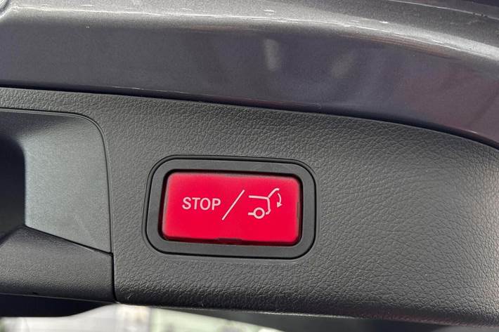 Grå Mercedes EQA250 fra 2021