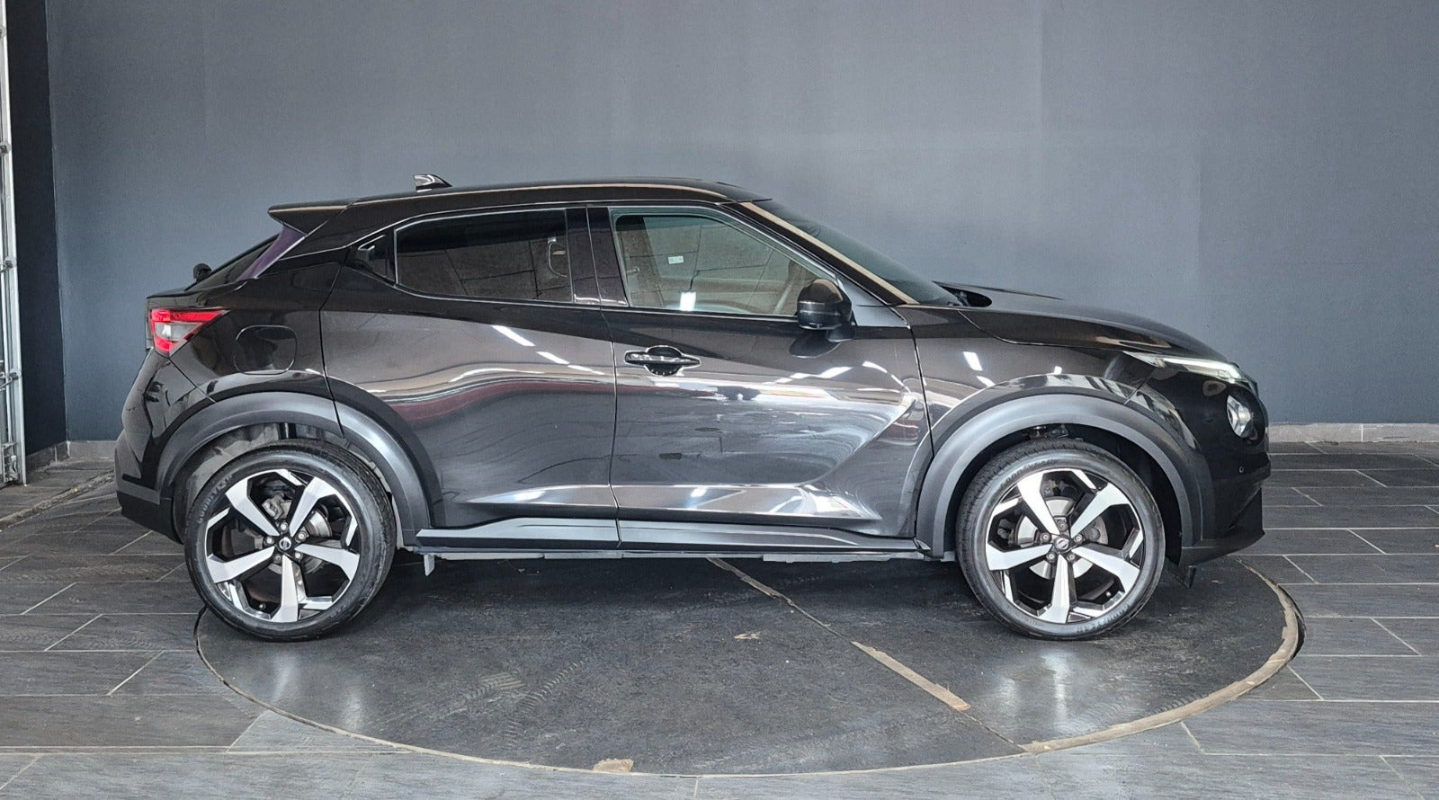 Sort Nissan Juke fra 2021
