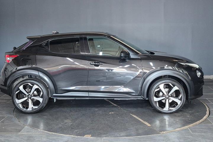 Sort Nissan Juke fra 2021