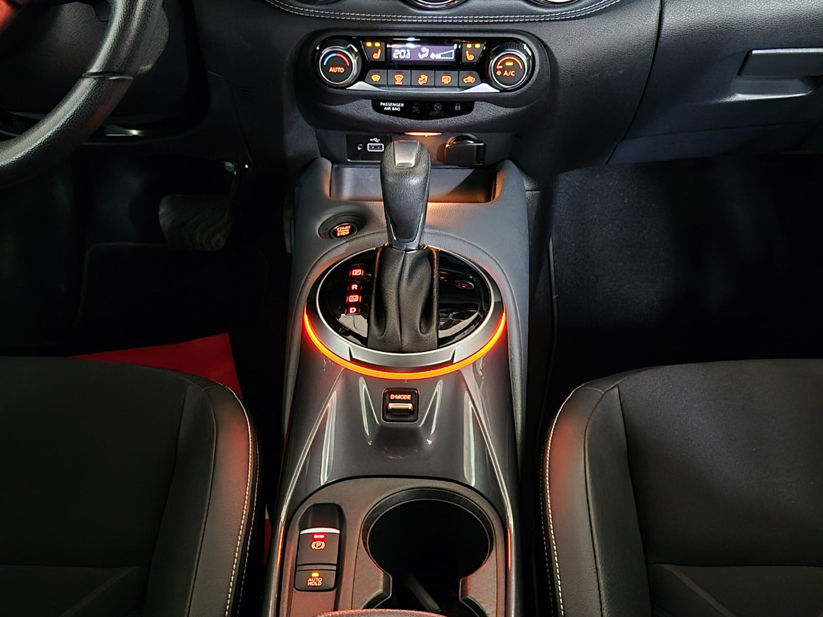 Sort Nissan Juke fra 2021