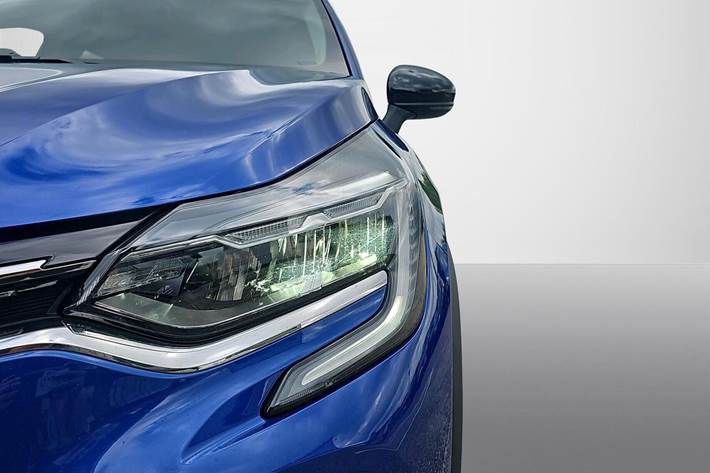 Blå Renault Captur fra 2020