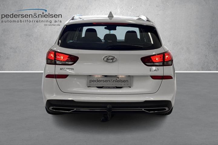 Hvid Hyundai i30 fra 2021