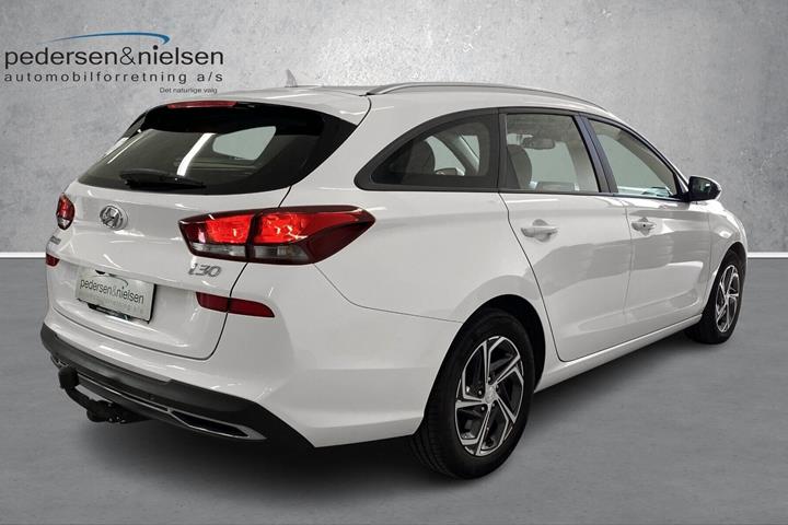 Hvid Hyundai i30 fra 2021