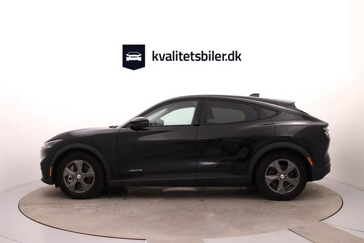 Sort Ford Mustang Mach-E fra 2021