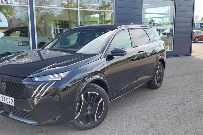 Sort Peugeot e-5008 fra 2025
