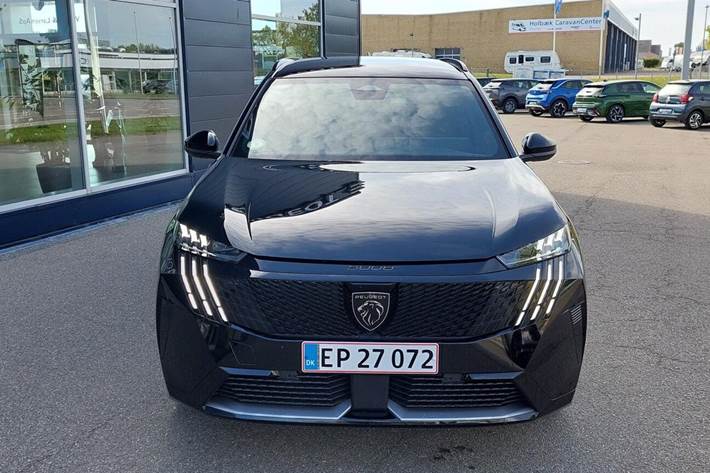 Sort Peugeot e-5008 fra 2025