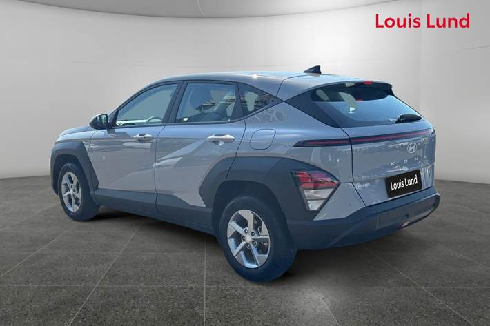 Grå Hyundai Kona fra 2023