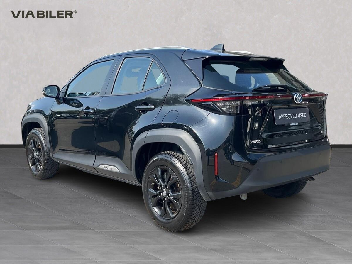 Sort Toyota Yaris Cross fra 2022