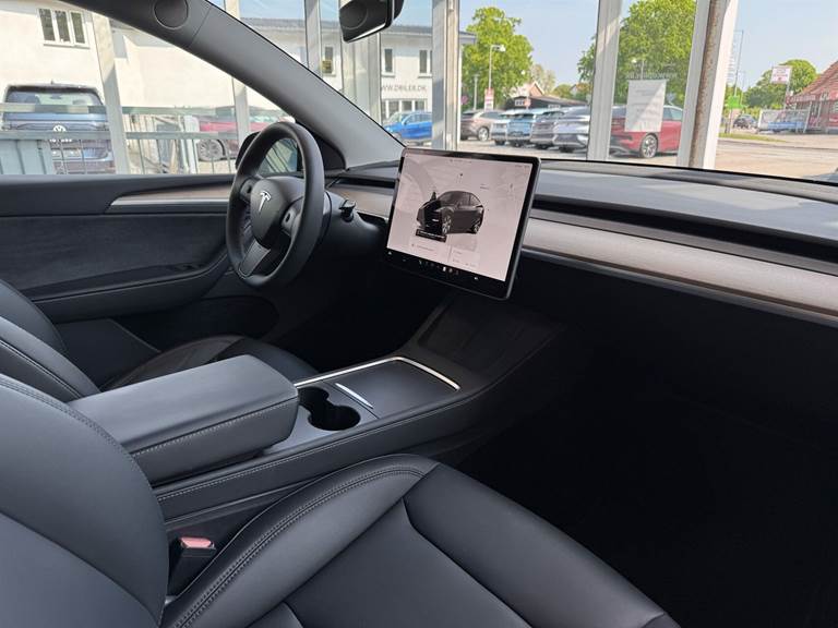 Tesla Model Y EL Long Range AWD 514HK 5d Aut.