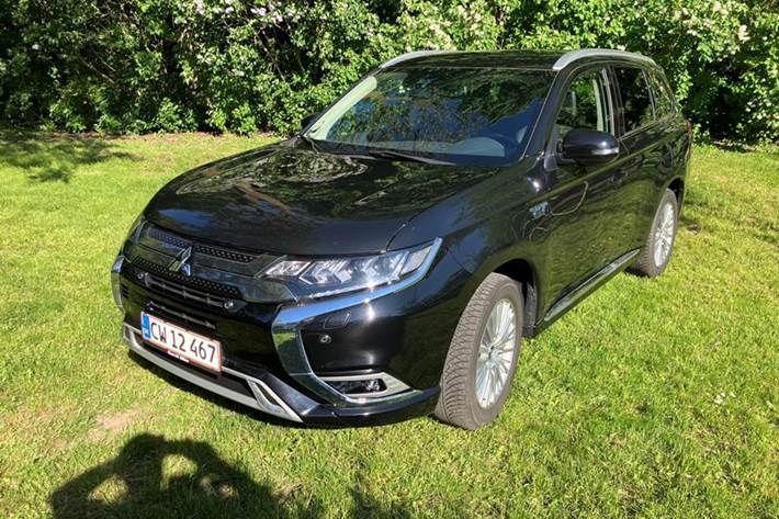 undefined Mitsubishi Outlander fra 2020
