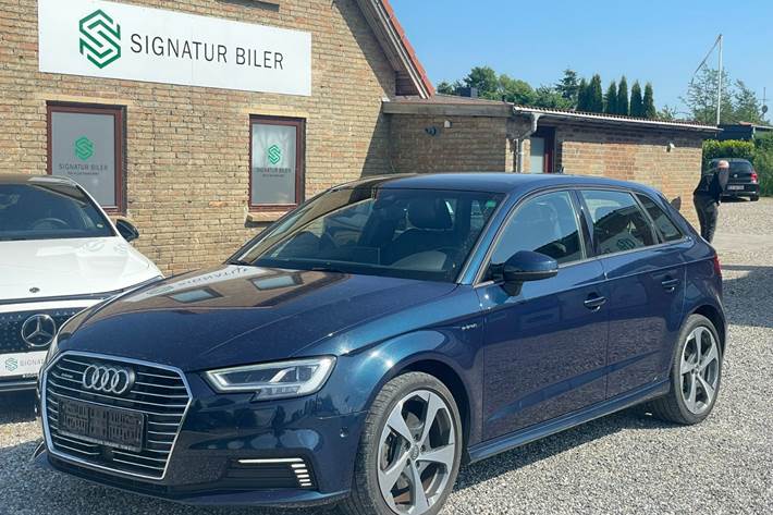 Blå Audi A3 fra 2018
