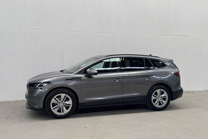 Grå Skoda Enyaq fra 2022