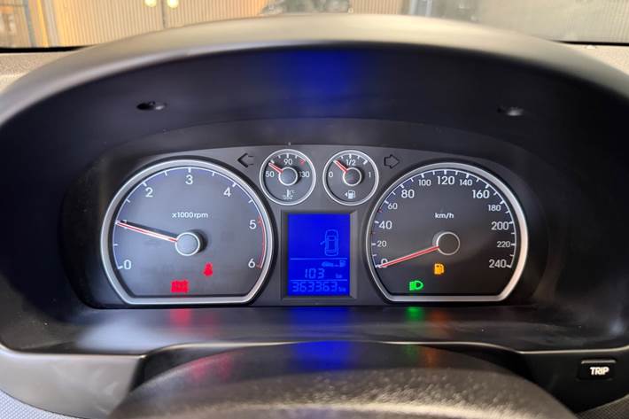 Beige Hyundai i30 fra 2011