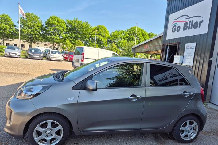 Grøn Kia Picanto fra 2016