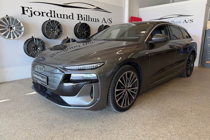 Grå Audi A6 e-tron fra 2025