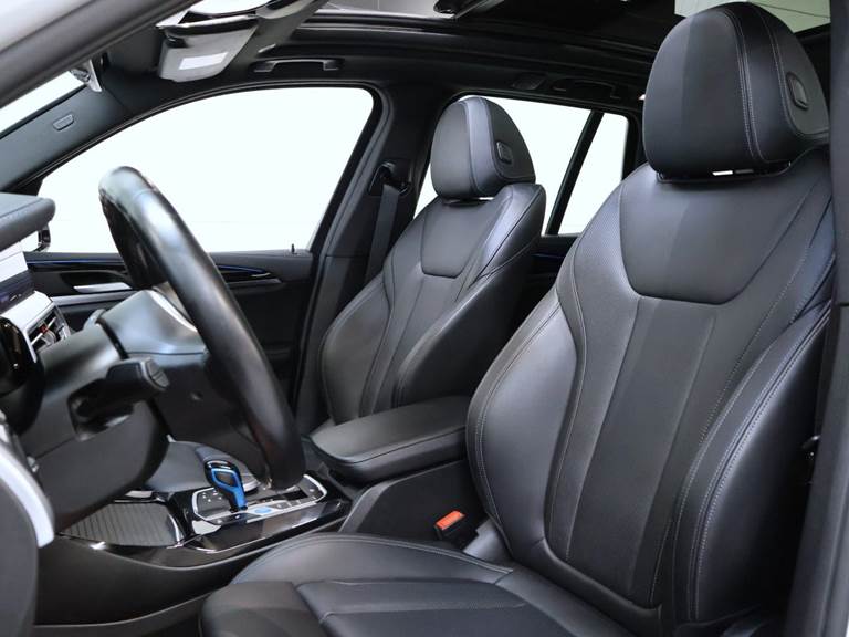 BMW iX3 Charged M-Sport