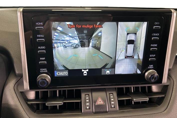 Sølv Toyota RAV4 fra 2020