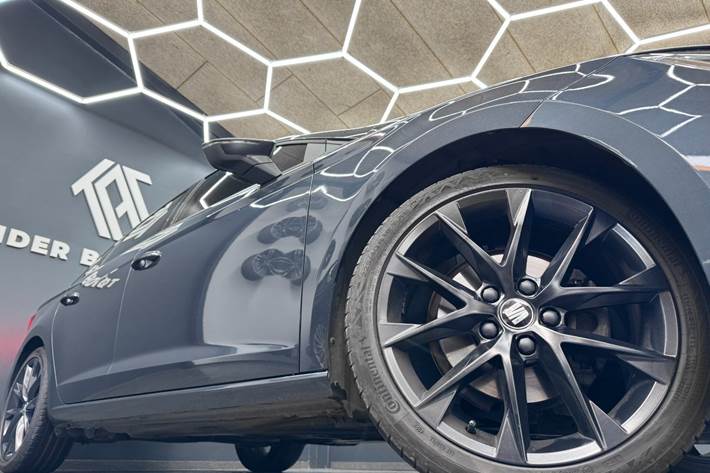 Grå Seat Leon fra 2020