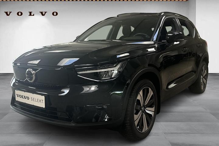Sort Volvo XC40 fra 2023 set udefra