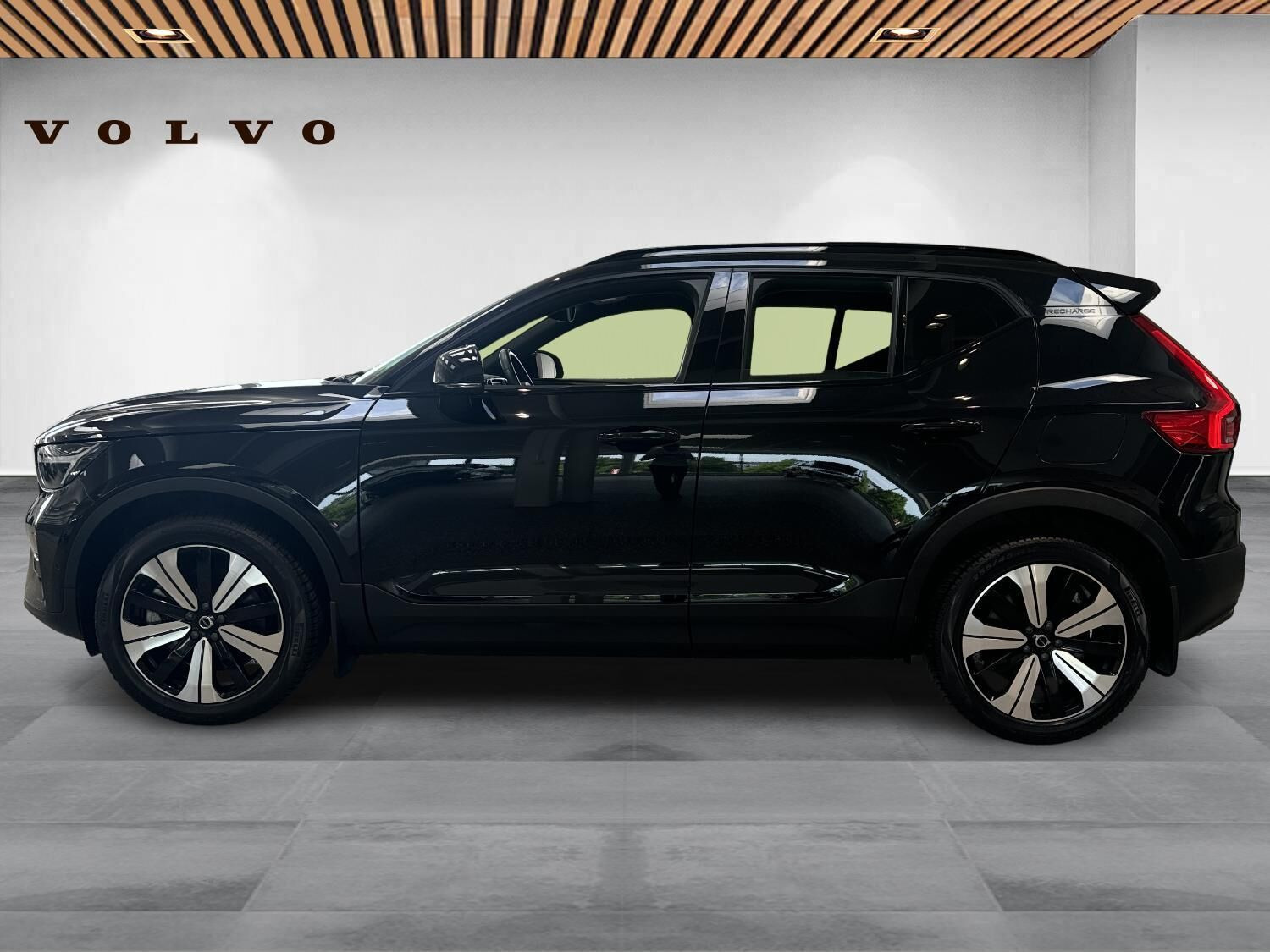 Sort Volvo XC40 fra 2023