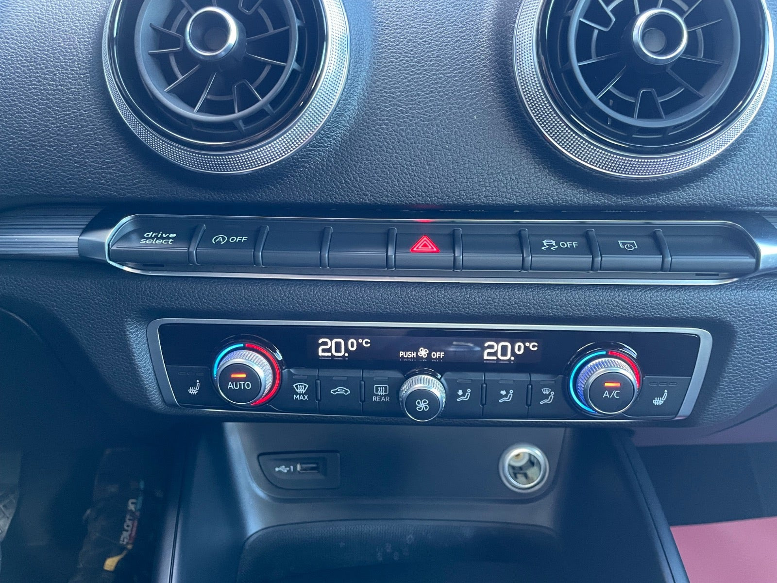 Hvid Audi A3 fra 2019