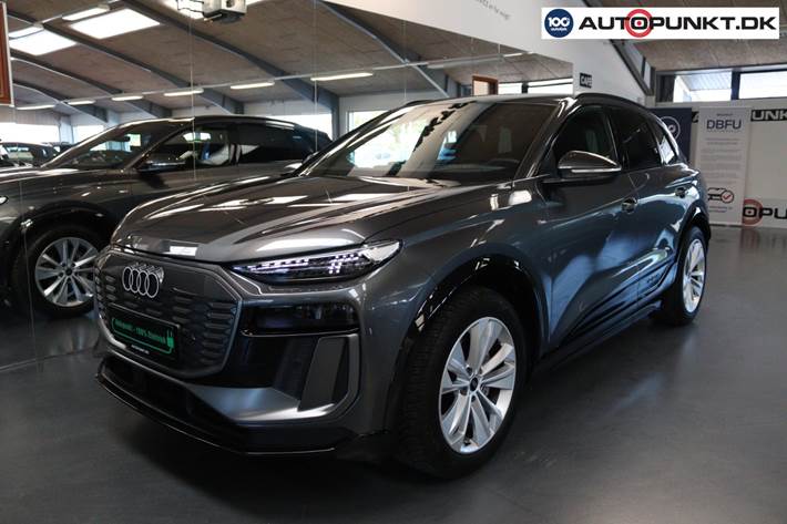 Grå Audi Q6 e-tron fra 2025