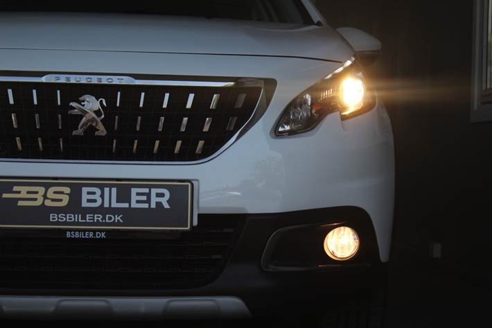 Hvid Peugeot 2008 fra 2019