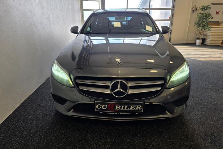 Sort Mercedes C220 d fra 2018